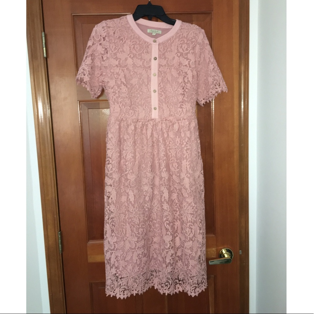 Dusty pink lace dress
